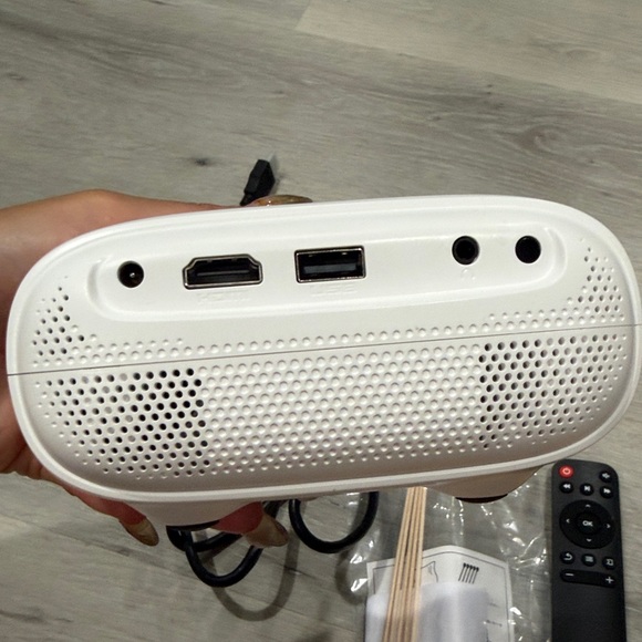 Video Projector - Picture 4 of 6